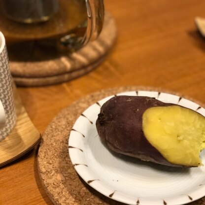 作ってみたかったタジン鍋による焼き芋！
今回は残ってるいもで作ったので、今度は美味しいお芋でやってみようかなと思います^_^